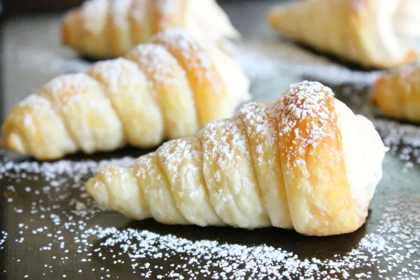 img of Cream Horns